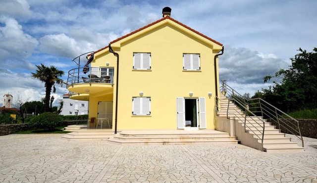 Apartment Luka 1 with two Bedrooms in Malinska