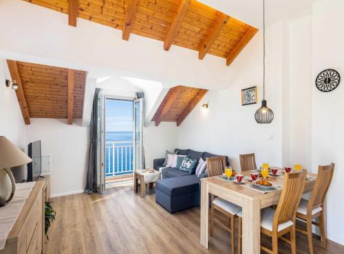 Apartment M&K - Two Bedroom Apartment with Balcony and Sea View in Mlini