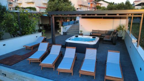 Apartment Marina Sea View & Jacuzzi