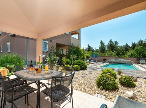 Apartment Matas-4 by Interhome