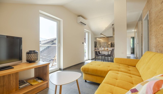 Apartment Mimi with 2 Bedrooms & Balcony & Free Parking in Kobarid