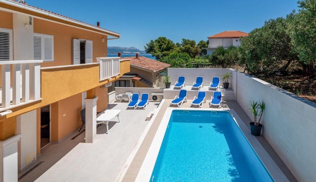 Apartment Mornar-4 by Interhome
