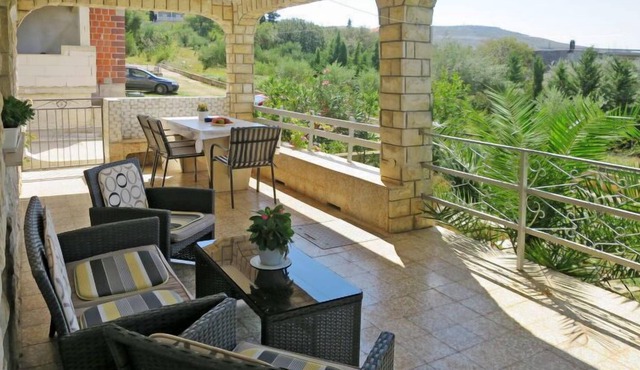 Apartment Nensi (SRD319) in Starigrad-Paklenica - 6 persons, 2 bedrooms