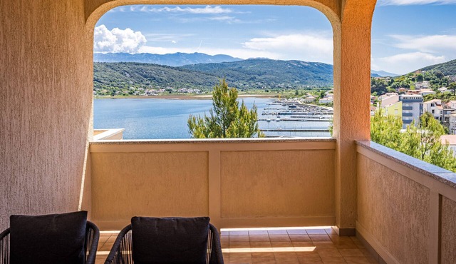 Apartment Nikolina 1 with Sea View