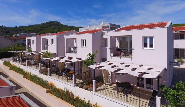 Apartment on Ugljan with Pool & Sandy Beach