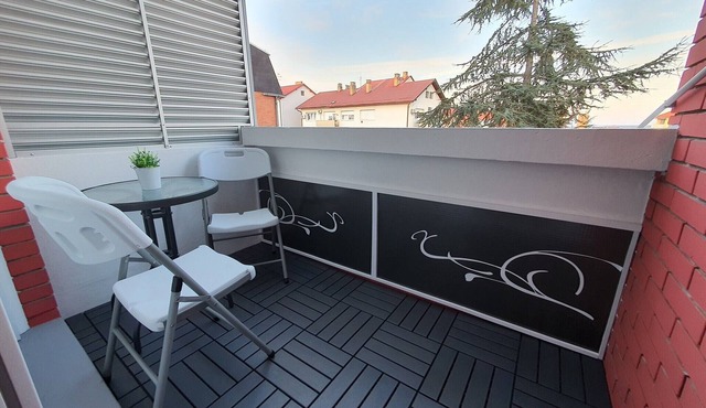 Apartment Pallaton - One Bedroom Apartment with Balcony