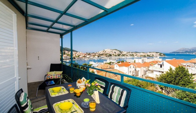 Apartment Radovan - One-Bedroom Apartment with Balcony and Sea View in Dubrovnik
