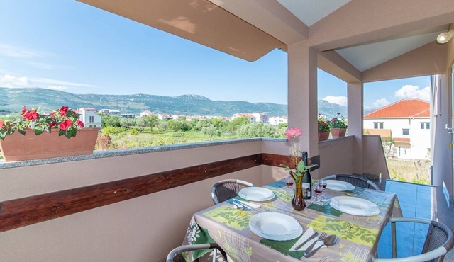 Apartment Samac in Kaštel Štafilić
