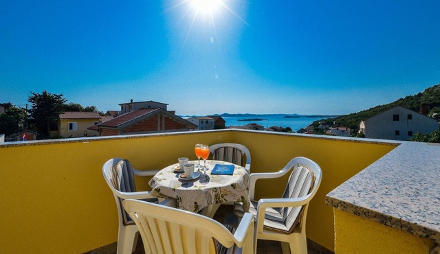 Apartment Šara - with pool: A3(2+2) - Drage, Riviera Biograd, Croatia