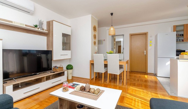 Apartment Slava (11198-A1) - Split