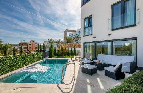 Apartment Sofija with Pool