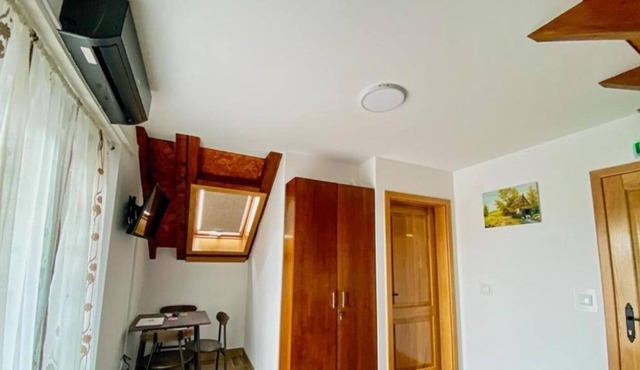 Apartment Verde - rooms with private bathrooms: R3(2) - Vrbanja, Continental Croati, Croatia