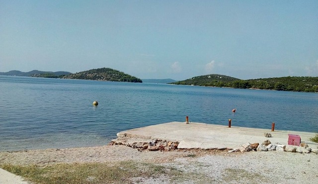 Apartment Vesna - 100 m from sea: A1(2+1) - Luka, Island Dugi otok, Croatia