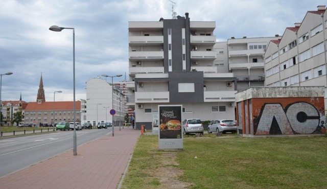 Apartment Viktor,parking