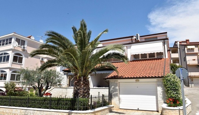 Apartment Vita with Terrace and Garden View