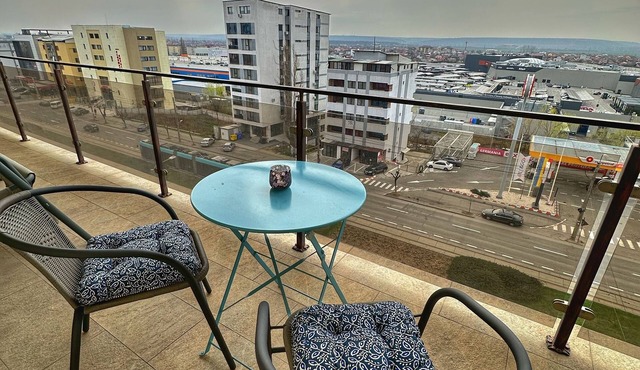 Apartment with Panoramic Balcony - Promenada Mall in Craiova