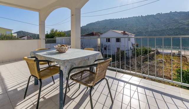 Apartments Adela (28811-A1) - Rogoznica