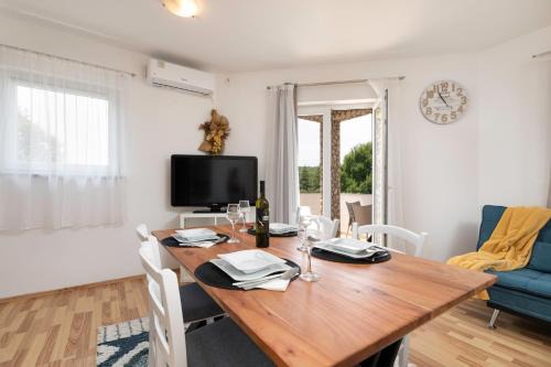 Apartments ADELA