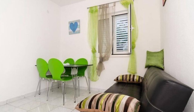 Apartments Ammos - One Bedroom Apartment with Shared Terrace and Sea View (Veliki)