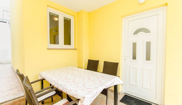 Apartments Andrea (58313-A1) - Mandre - island Pag