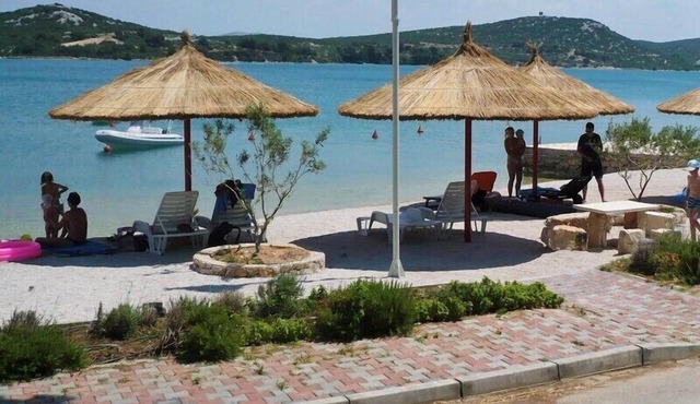 Apartments and rooms Marija, (11063), Betina, Croatia