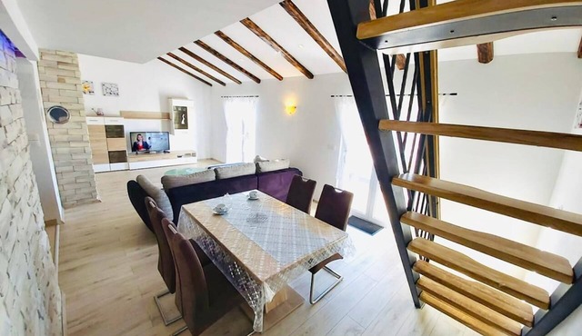 Apartments and Rooms Viskic