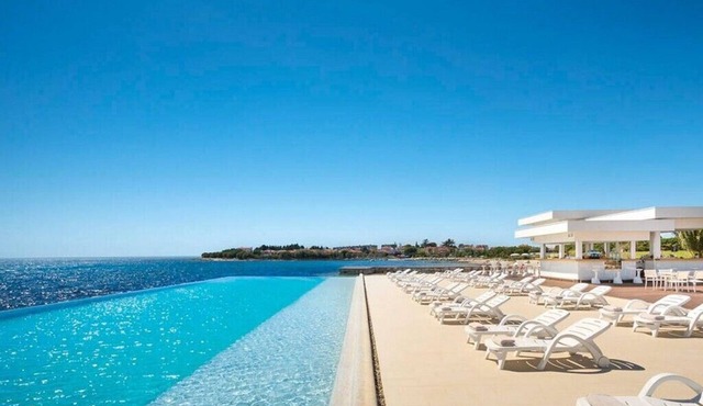 Apartments Bojan, (15154), Novigrad, hr