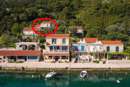 Apartments by the sea Prozurska Luka, Mljet - 22337 in Maranovići