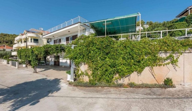 Apartments by the sea Poljica, Trogir - 21041