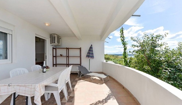 Apartments Edi (105881-A2) - Razanac