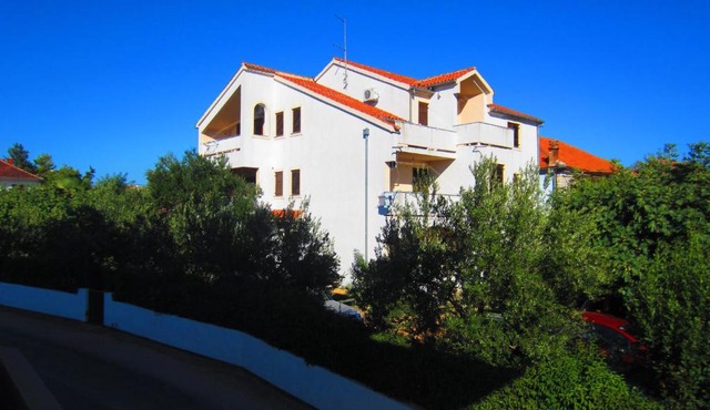 Apartments Fjaka