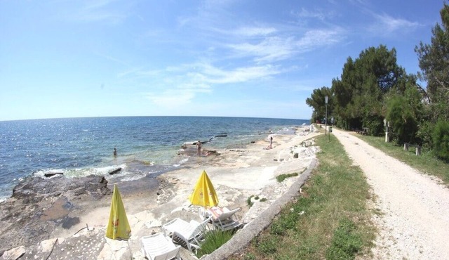 Apartments Graciella, (14130), Lovrecica, hr