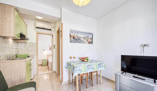 Apartments Gracin - Superior One Bedroom Apartment with Terrace (A2) in Povlja