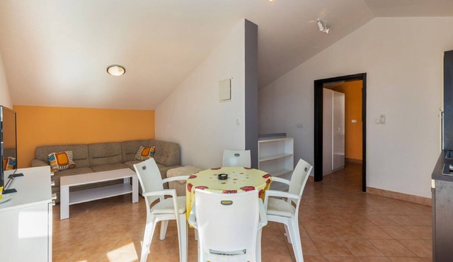 Apartments Ilija Njavro - One Bedroom Apartment with Terrace and Sea View in Jadranovo