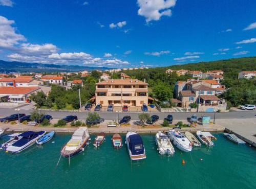 Apartments Insula Aurea