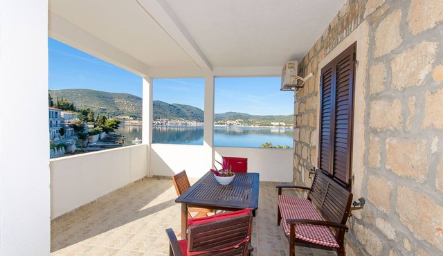 Apartments Ivanka (40901-A2) - Vis - island Vis in Vis - island Vis