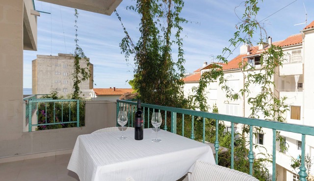 Apartments Jadro (10474-A3) - Makarska