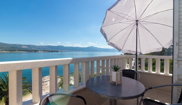 Apartments Janja (30131-A3) - Arbanija (Ciovo)