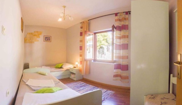 Apartments Jukica - Three Bedroom Apartment With Sea View in Vis