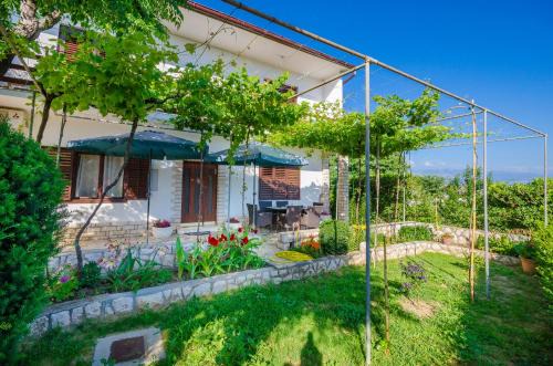 Apartments Marija i Lino in Lopar