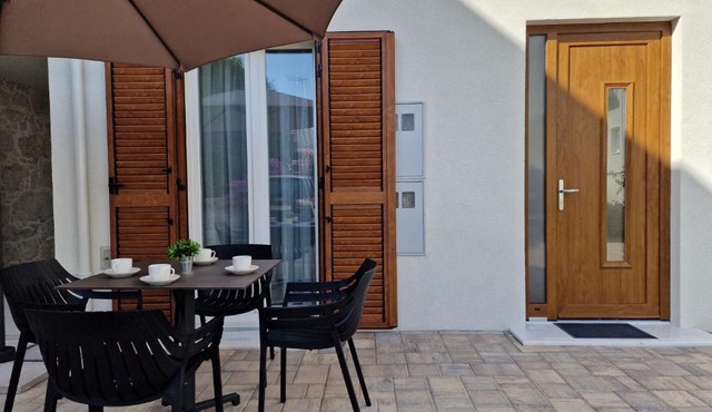 Apartments Miamare