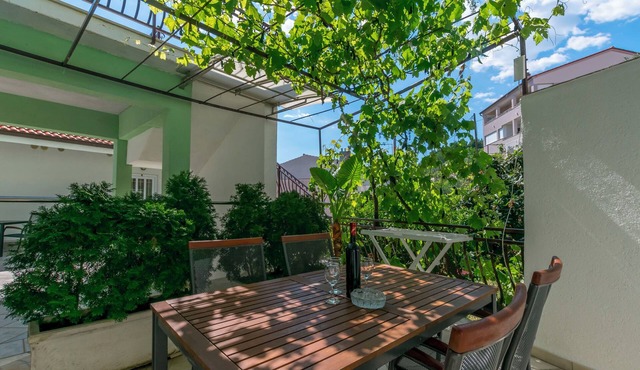 Apartments Mirko (57381-A3) - Lokva Rogoznica