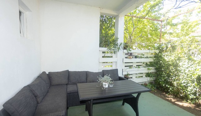 Apartments Near Hangar beach (26291-A1) - Vodice