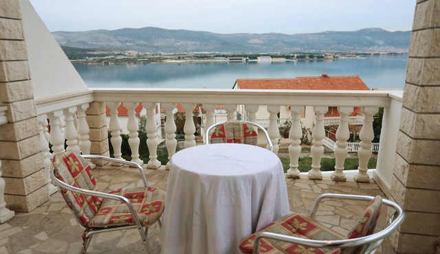 Apartments Nena (57331-A4) - Zedno (Ciovo)