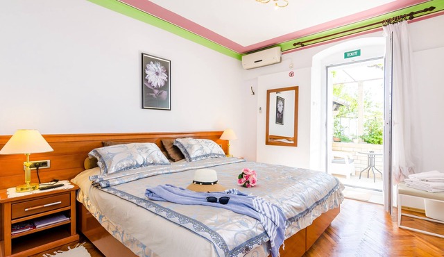 Apartments Nicol - Studio with Terrace in Dubrovnik