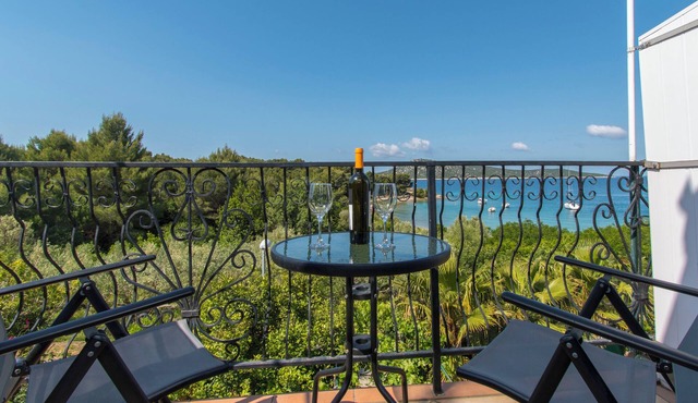 Apartments Njoko (11182-A2) - Prvic Sepurine