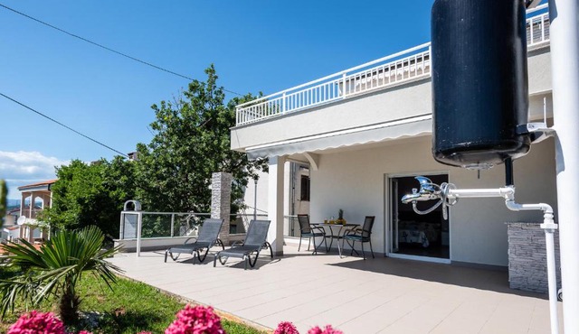 Apartments Omorfia in Kraljevica