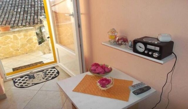 Apartments Sunce - One Bedroom Apartment with Terrace and Sea View