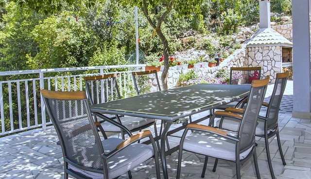 Apartments Vesela - Comfort One Bedroom Apartment with Balcony and Sea View