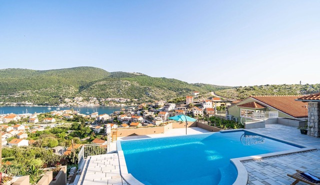 Apartments Villa Arcadia- Two bedroom apartment with Terrace and Sea View in Dubrovnik
